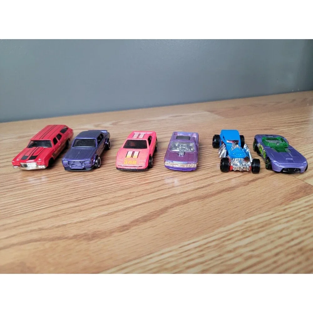 Mattel Hot Wheels Assorted Cars Die Cast 1:64 Scale Lot of 6